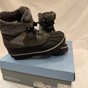 London Fog Kids' Gray and Black Snow Boots